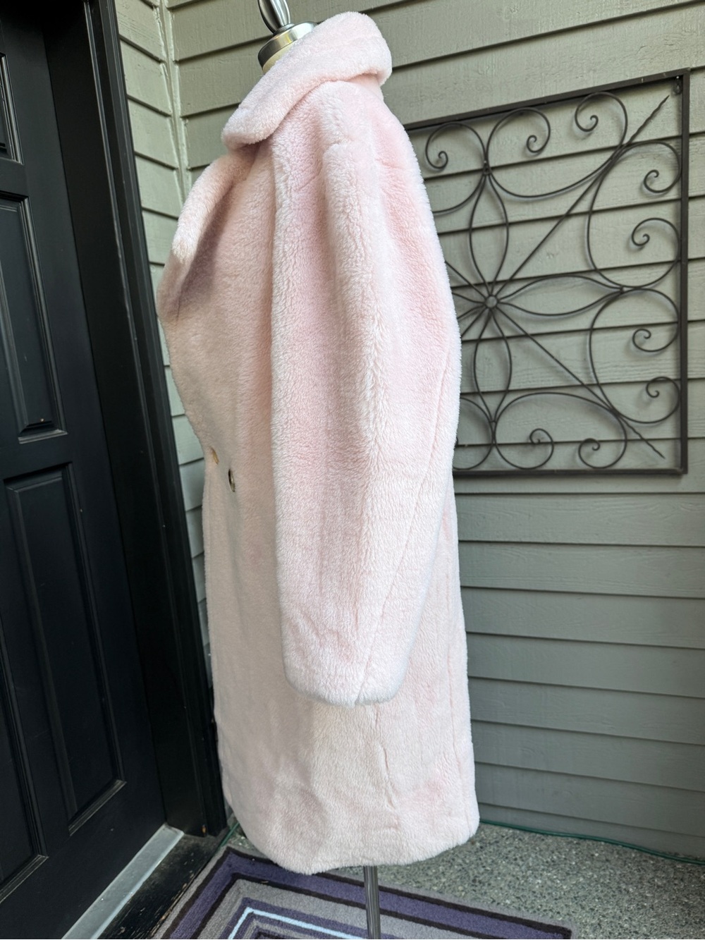 Genuine Shearling Fur Long Coat |
Teddy | Sz. XS | Light Pink - Picture 8 of 8
